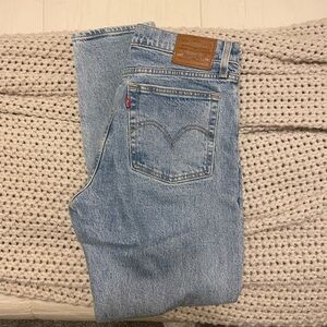 Women’s Levi’s Wedgie - Size 27